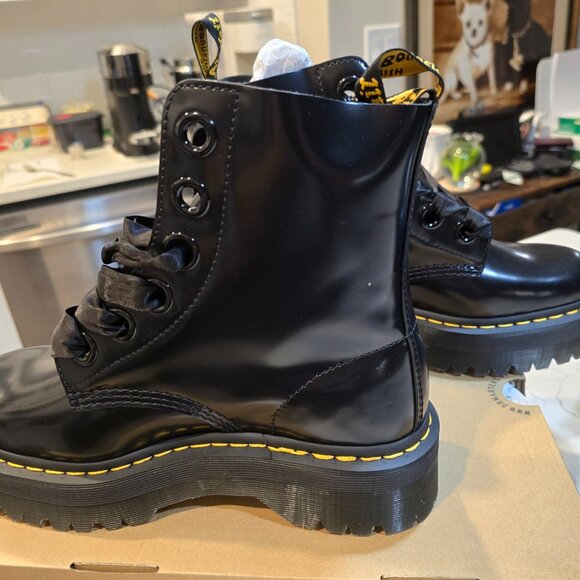DR. MARTENS MOLLY Leather Platform Boots BLACK BUTTERO Men's Size 10 NEW - Picture 10 of 16